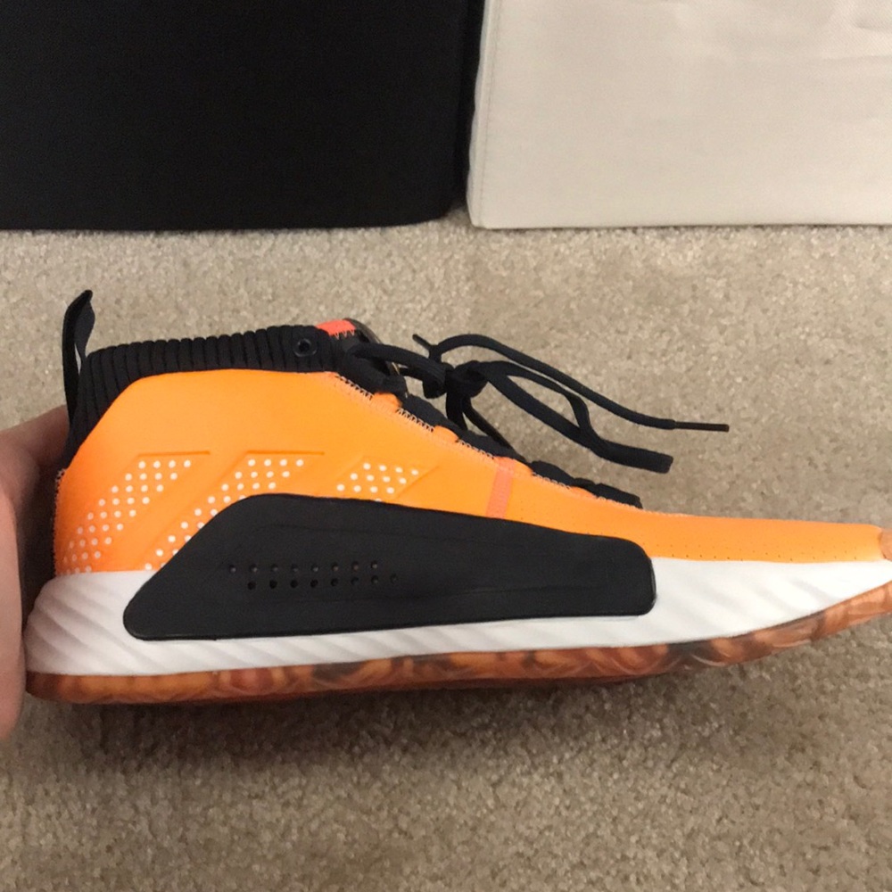 Adidas dame 5 orange size 11 1/2